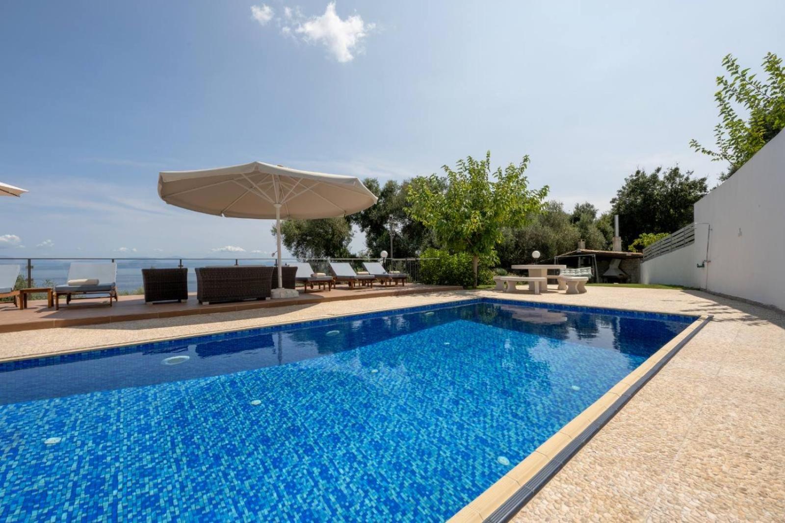 Luxury Villa Alexandros Corfu Перама Екстериор снимка